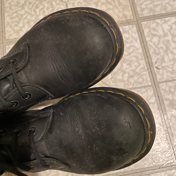 Dr Martens Women’s 1460 Greasy Leather Boots - Picture 11 of 12